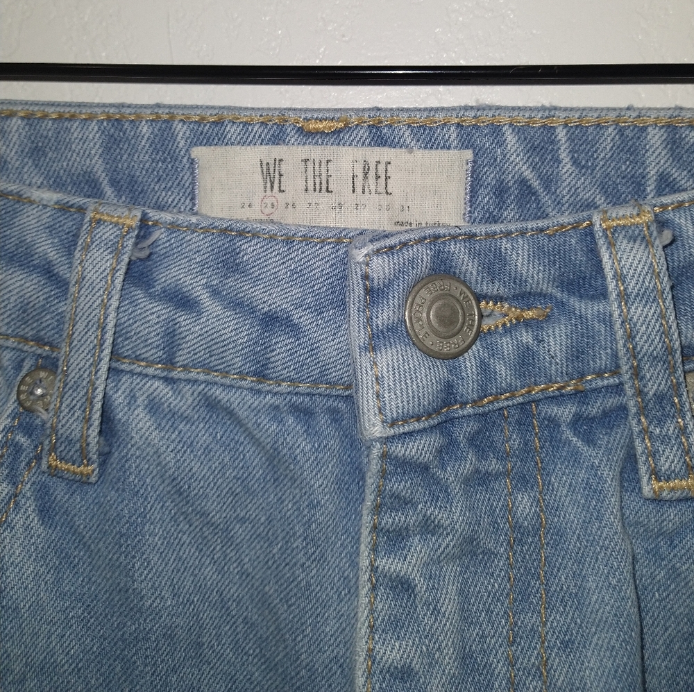 WE THE FREE Light Wash Cotton Straight Jeans - Picture 5 of 10